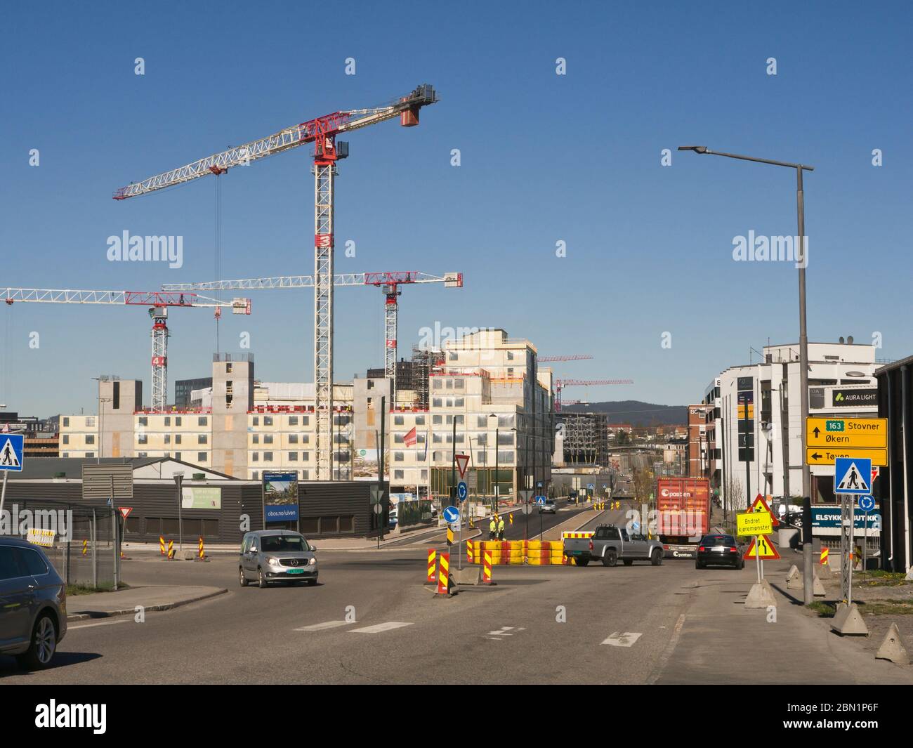 Un nuovo sobborgo che prende forma nel distretto di Ulven di Oslo Norvegia, sostituendo fabbriche e magazzini, la società di costruzione OBOS in carica Foto Stock