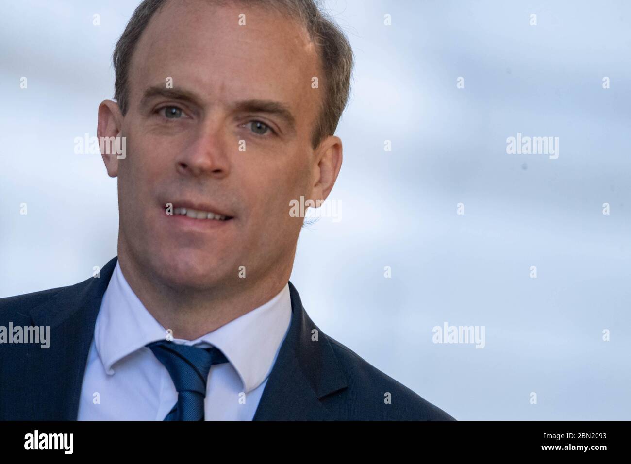 Londra, Regno Unito. 12 maggio 2020. Dominic Raab MP PC Ministro degli Esteri arriva ad un incontro di Gabinetto al 10 Downing Street, Londra Credit: Ian Davidson/Alamy Live News Foto Stock