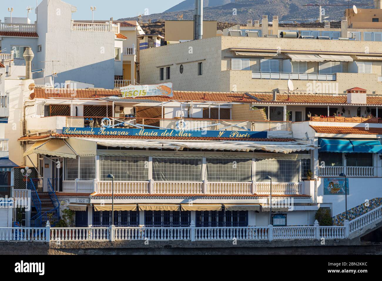 Ristoranti e tapas bar sulla costa a la Caleta, Costa Adeje, Tenerife, Isole Canarie, Spagna Foto Stock