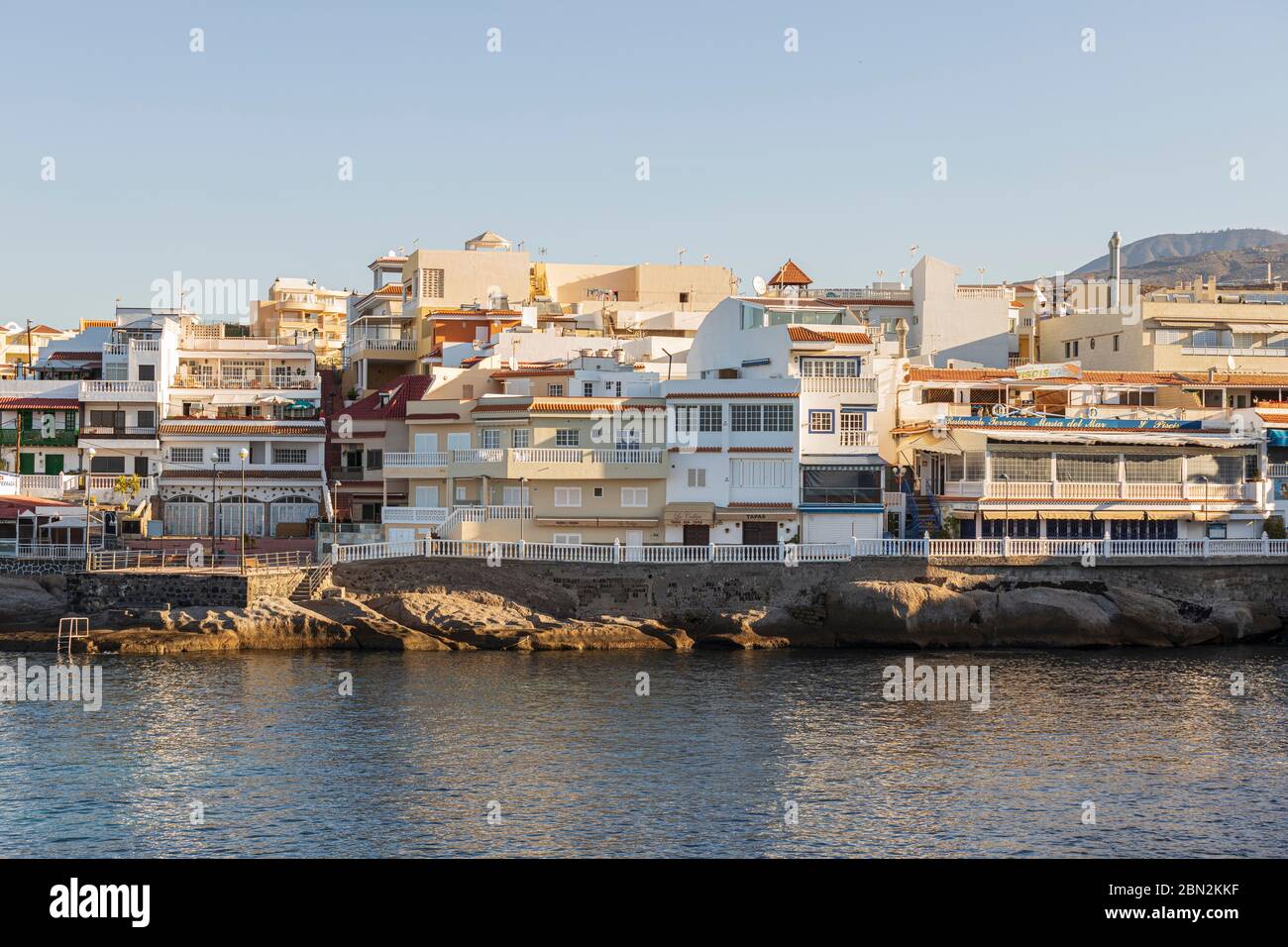 Ristoranti e tapas bar sulla costa a la Caleta, Costa Adeje, Tenerife, Isole Canarie, Spagna Foto Stock