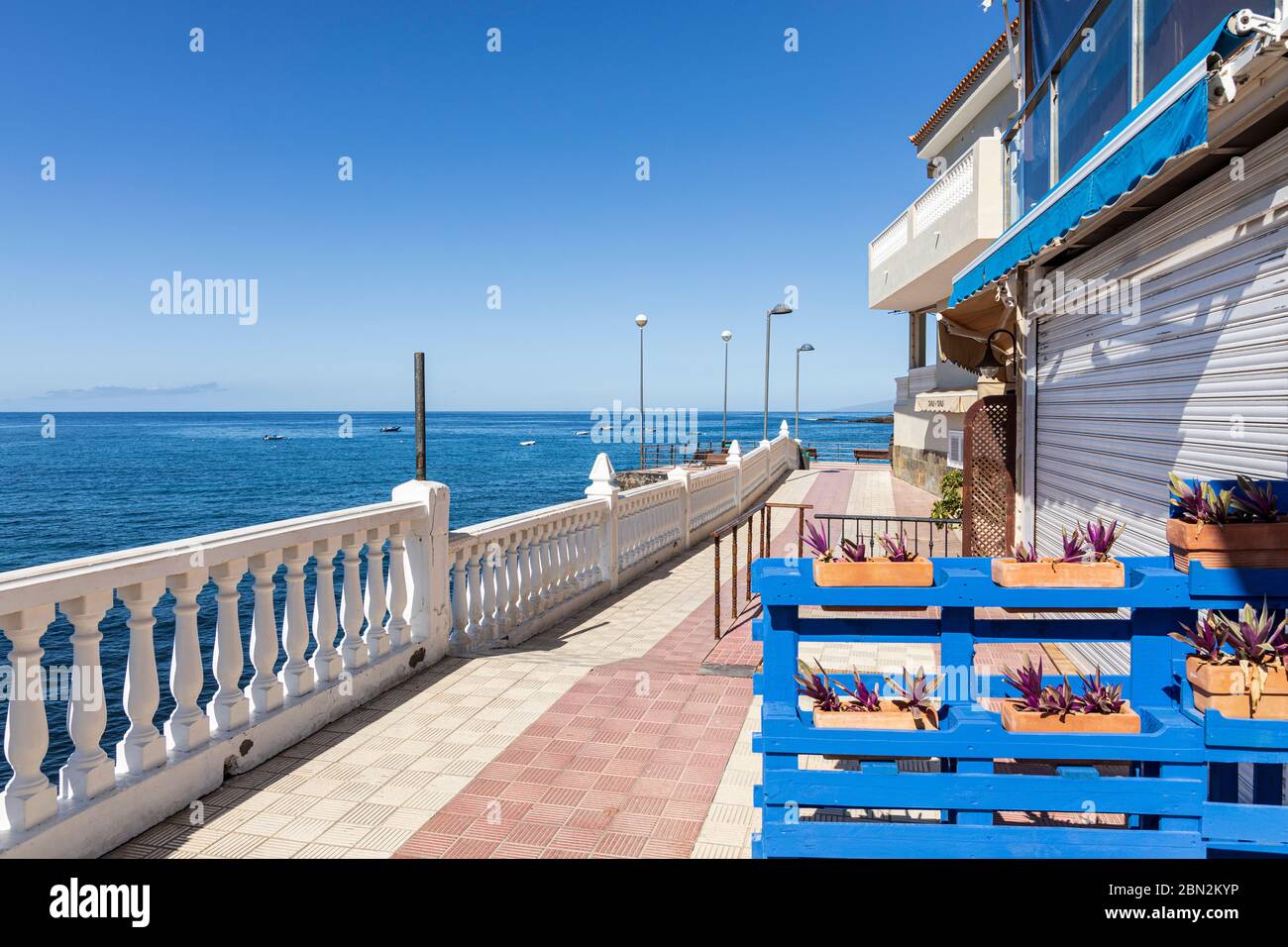 Ristoranti e tapas bar sulla costa a la Caleta, Costa Adeje, Tenerife, Isole Canarie, Spagna Foto Stock