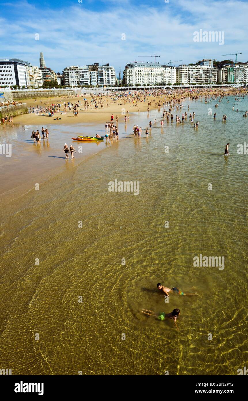 San Sebastian, Gipuzkoa, Paesi Baschi, Spagna : Spiaggia di la Concha. Foto Stock