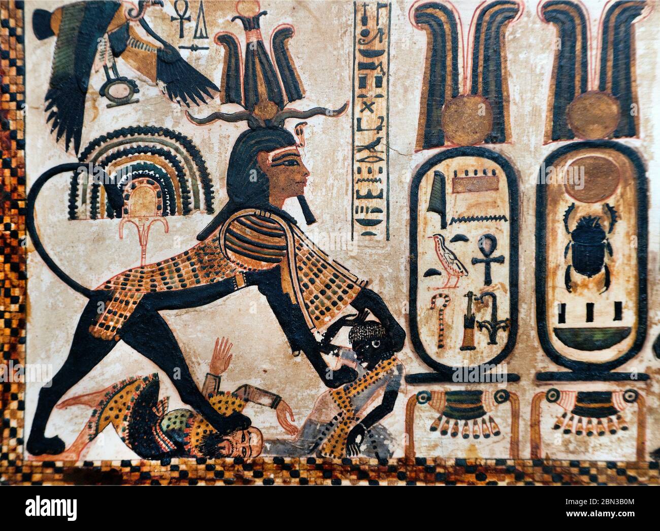Insegne reali dal cofano di Tutankhamon Foto Stock