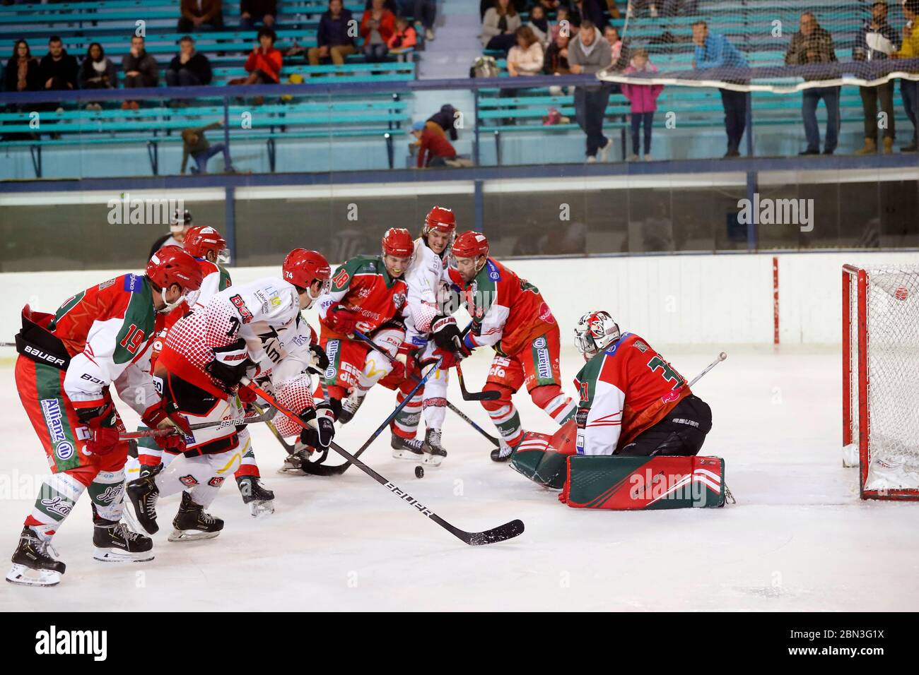 Partita di hockey su ghiaccio. Squadra di hockey. HC Mont-Blanc. Francia. Foto Stock