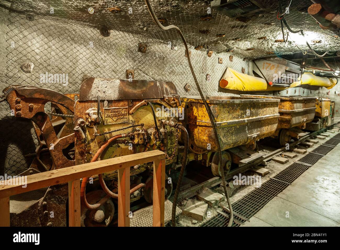Automobili per l'estrazione mineraria, mostra sotterranea "miniera", Museo minerario del New Mexico, Grants, New Mexico USA Foto Stock