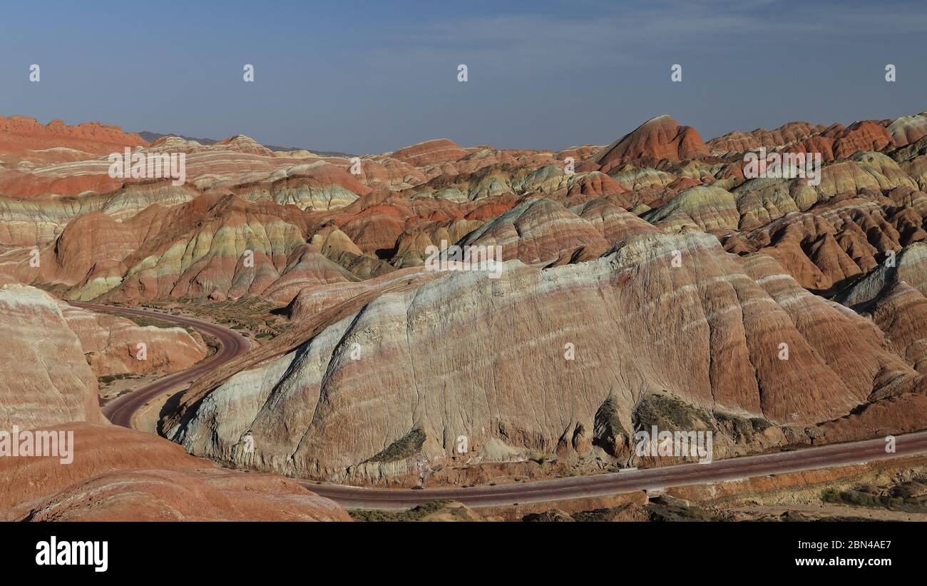 Nuvole colorate dalla terrazza di osservazione del colorato Mare delle nuvole. Zhangye Danxia-Qicai Scenic Spot-Gansu-China-0862 Foto Stock