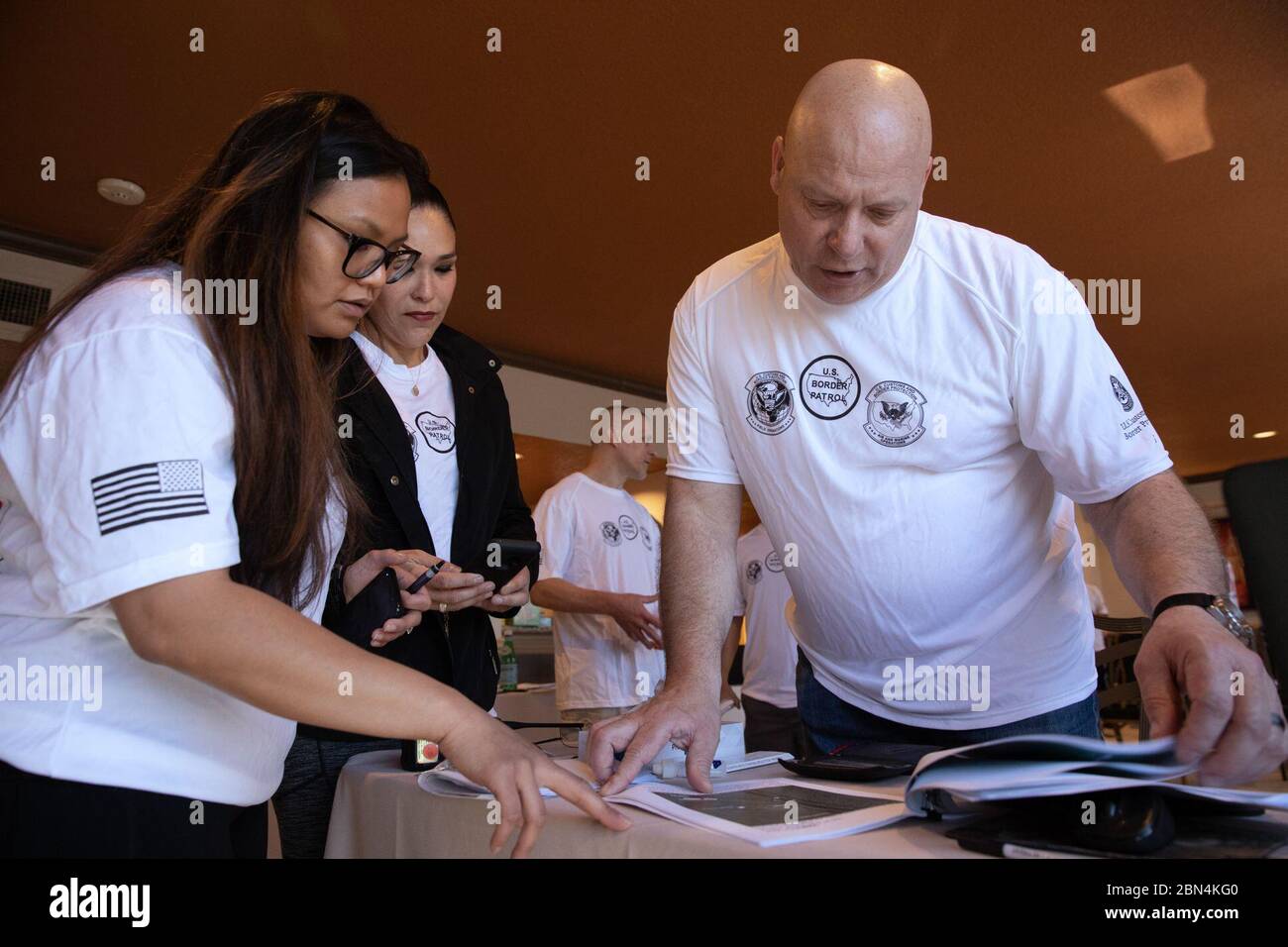 Il 23 marzo 2019, la U.S. Customs and Border Protection ha partecipato alla Baker to Vegas Law Enforcement Race, una staffetta di 120 miglia da Baker, California, a Las Vegas, Nevada, con i membri del team CBP che hanno pianificato e preparato la gara. Foto Stock