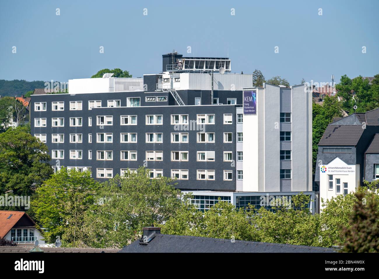 Vista su Essen-Werden, Kliniken Essen SŸd - Evangelisches Krankenhaus Essen-Werden, NRW, Germania Foto Stock
