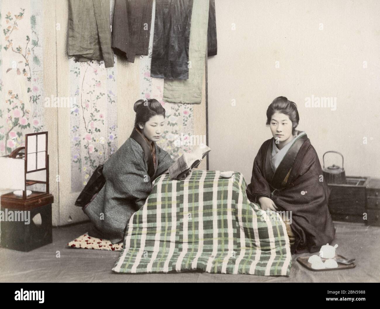 Kotatsu immagini e fotografie stock ad alta risoluzione - Alamy