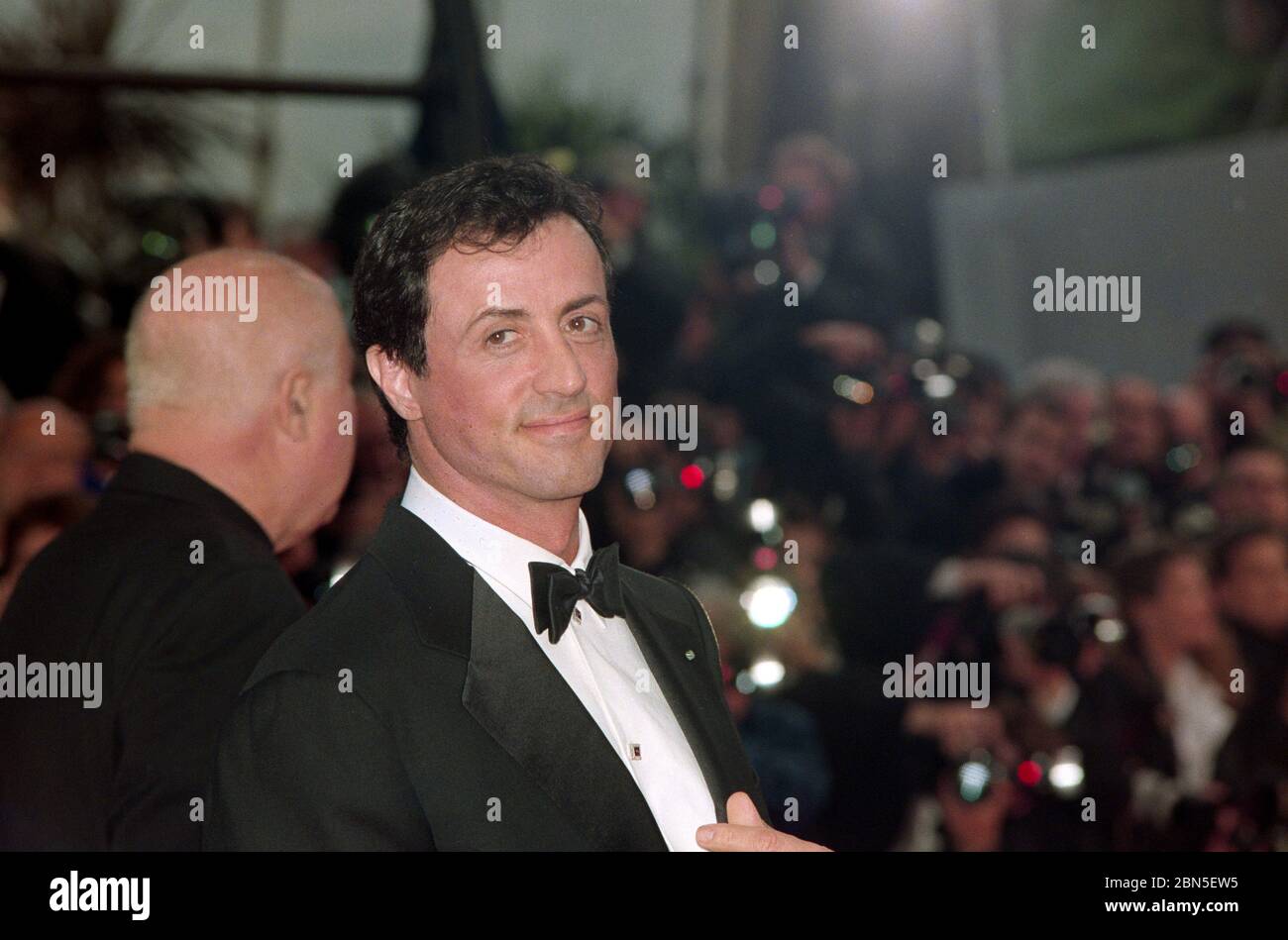 CANNES, FRANCIA. Maggio 1997: Sylvester Stallone al 50° Festival del Film di Cannes. Foto file © Paul Smith/Featureflash Foto Stock