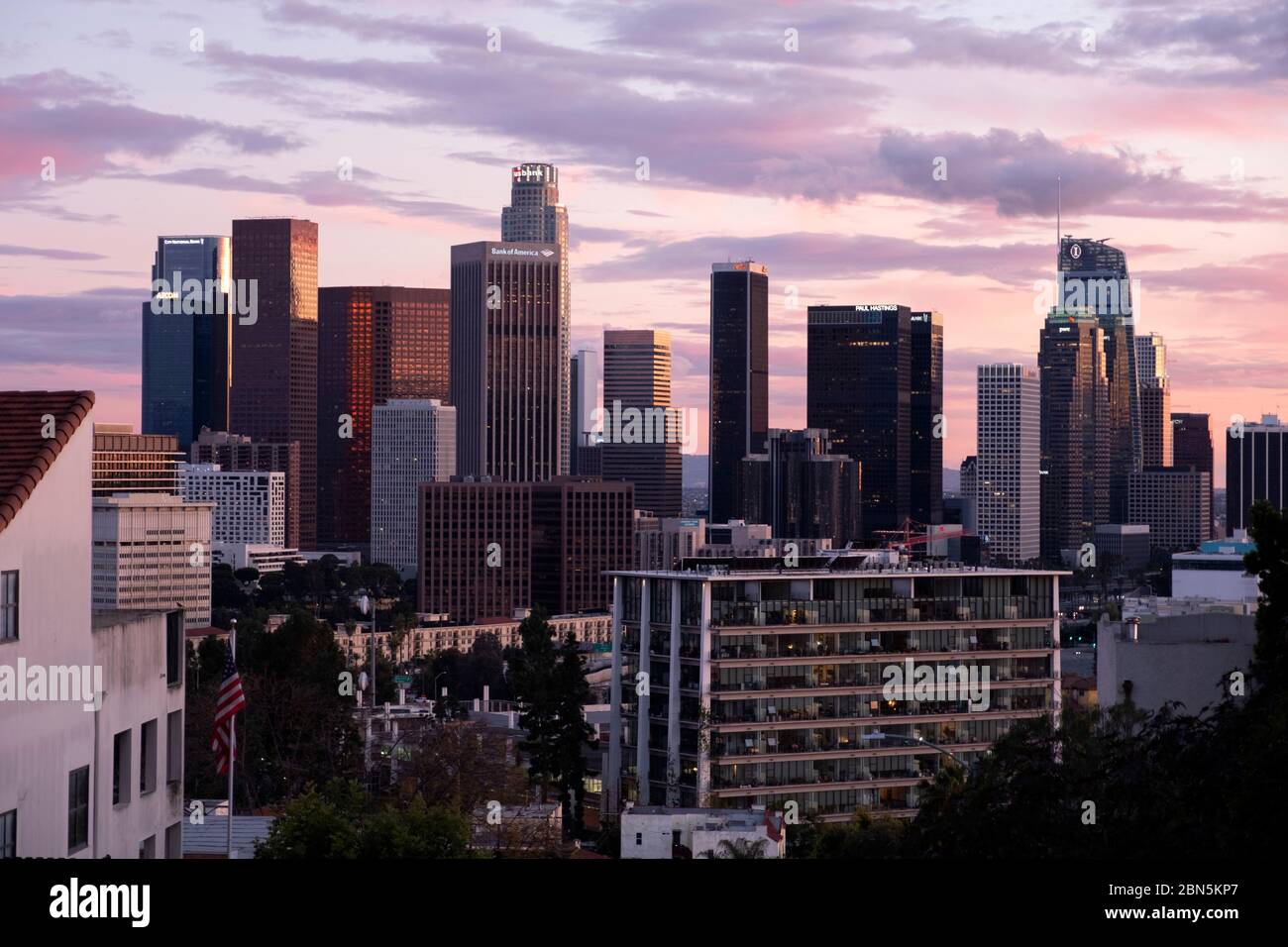 Vista serale del centro di Los Angeles da Angelino Heights Foto Stock