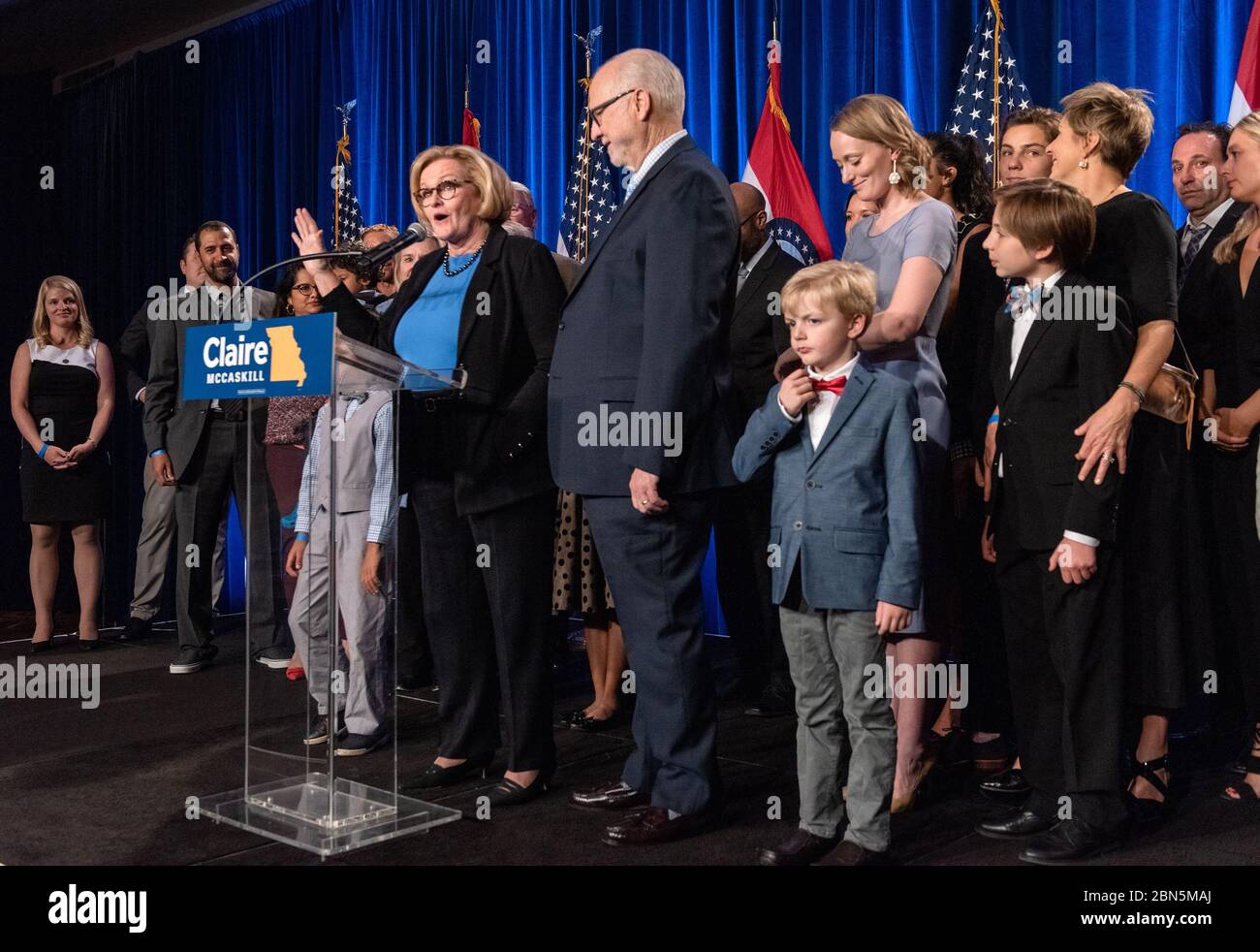 Il senatore AMERICANO Claire McCaskill concede la sconfitta al procuratore generale del Missouri Josh Hawley nelle elezioni generali di metà mandato del 2018 per il Senato americano Foto Stock