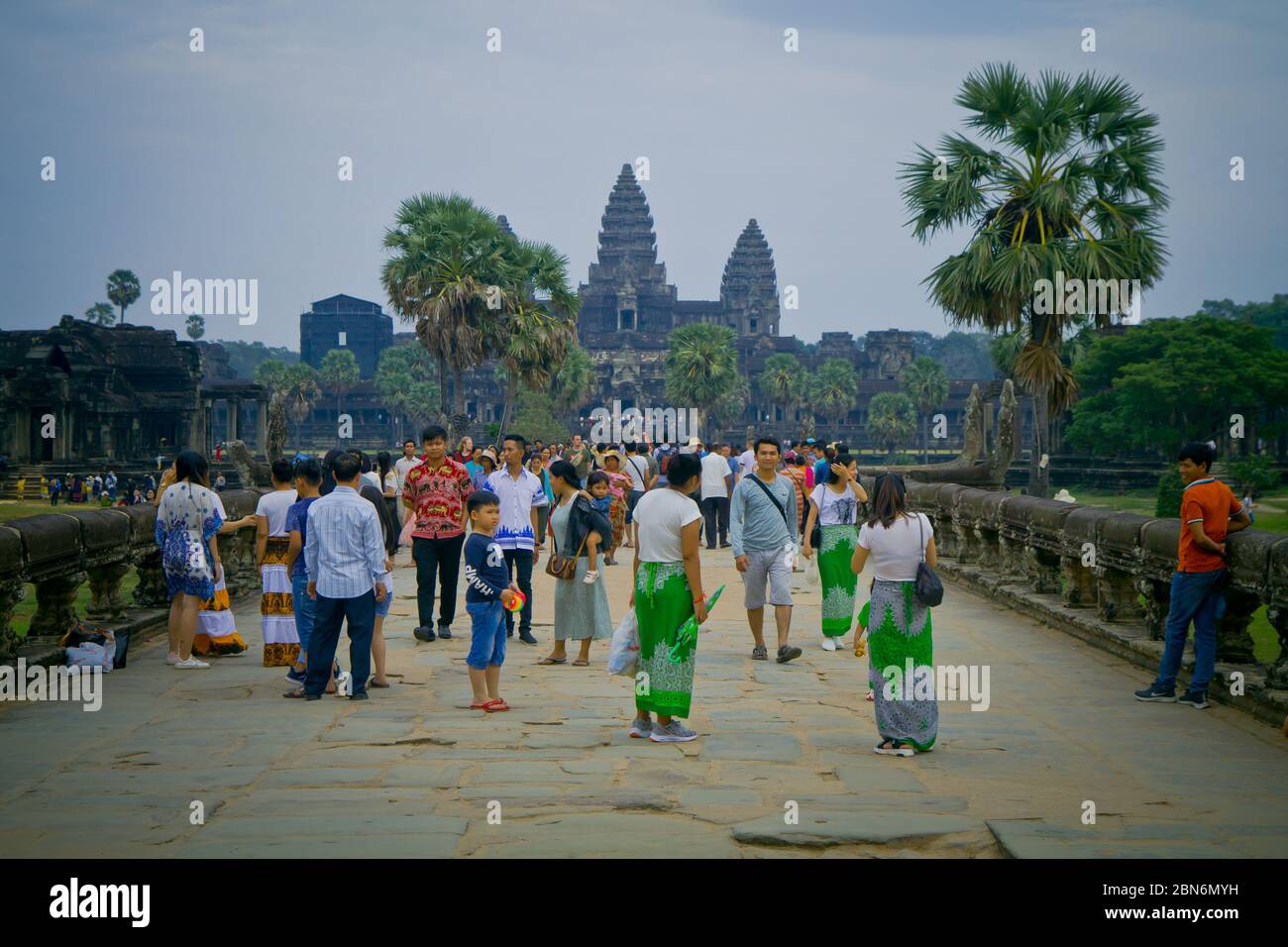 Angkor Wat è un complesso di templi in Cambogia ed è il più grande monumento religioso del mondo Foto Stock