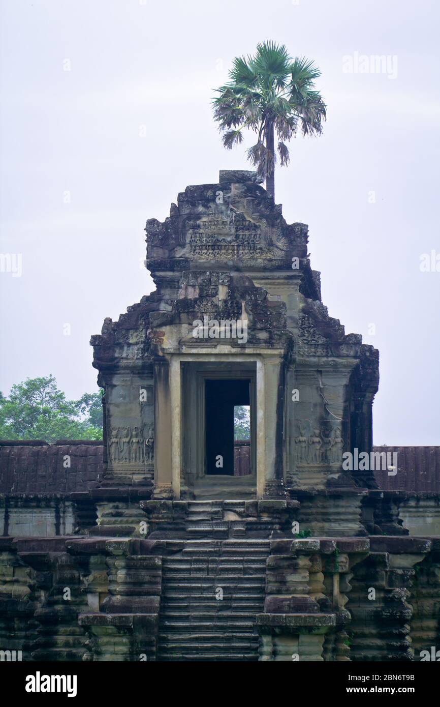 Angkor Wat è un complesso di templi in Cambogia ed è il più grande monumento religioso del mondo Foto Stock