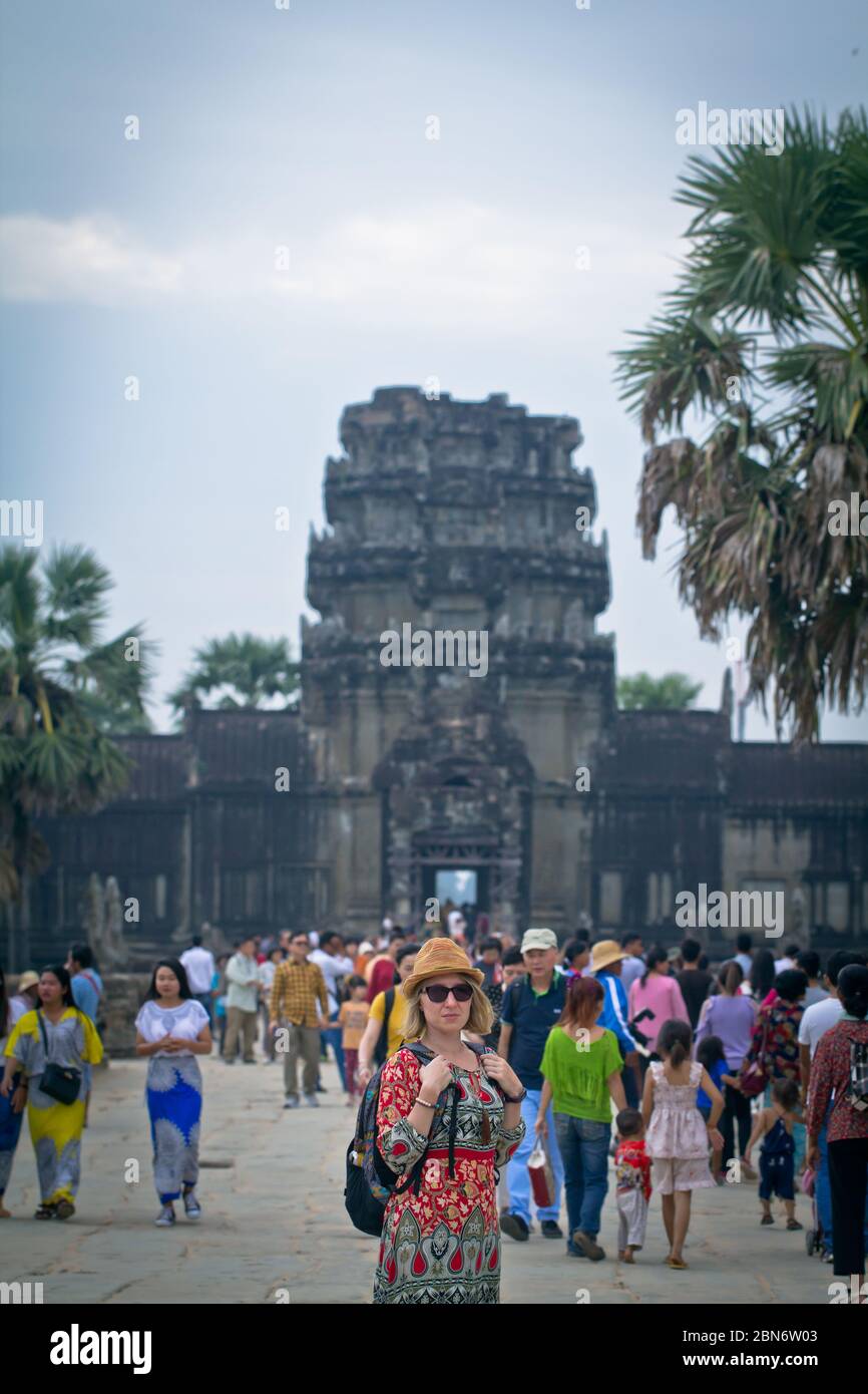 Angkor Wat è un complesso di templi in Cambogia ed è il più grande monumento religioso del mondo Foto Stock