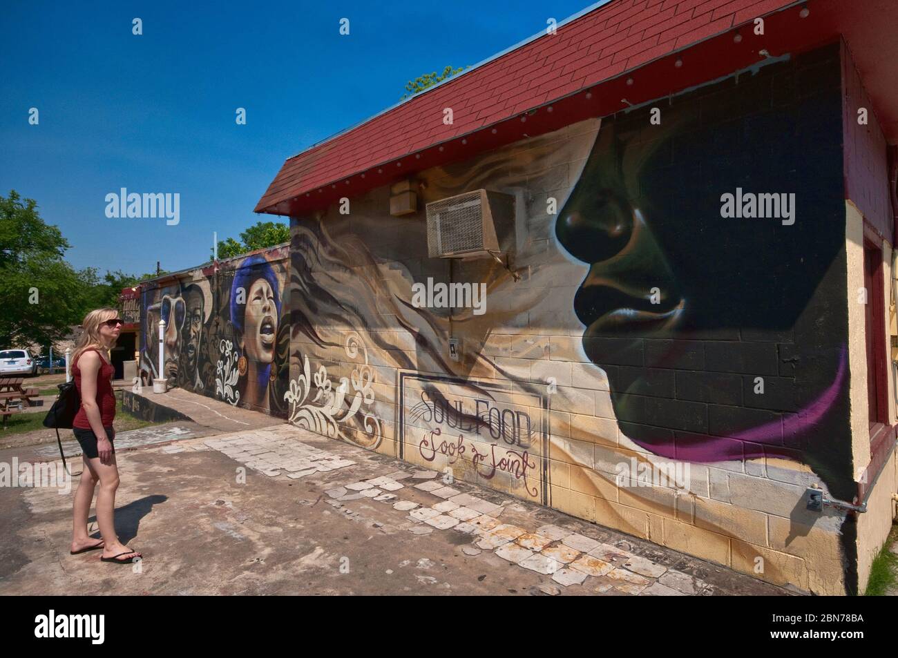 Mural al ristorante Soul Food a East 11th Street ad Austin, Texas, USA Foto Stock