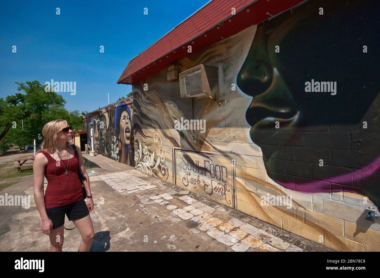 Mural al ristorante Soul Food a East 11th Street ad Austin, Texas, USA Foto Stock