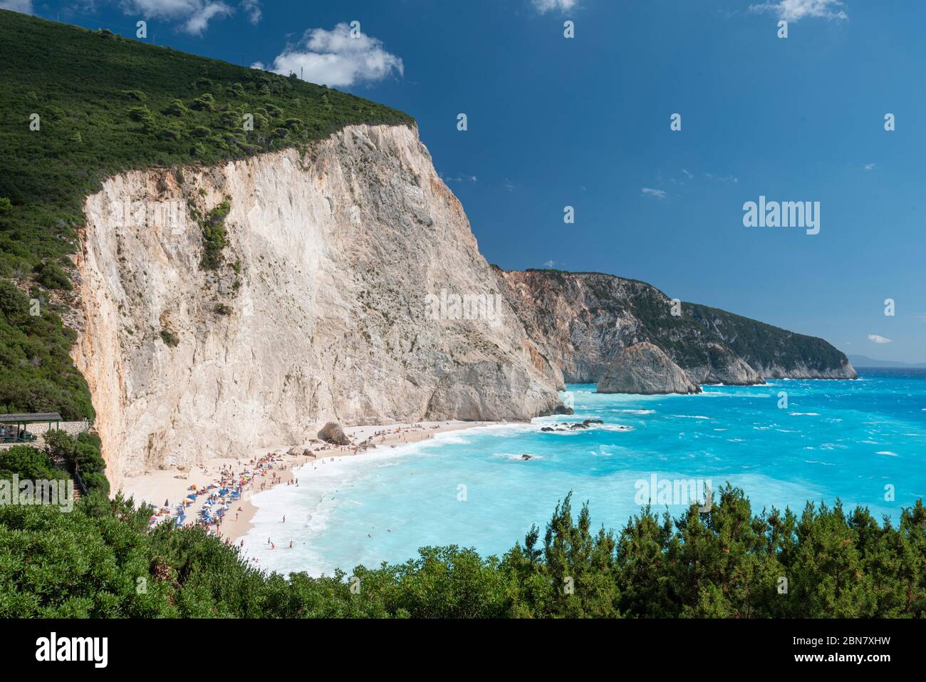 Porto Katsiki, la famosa spiaggia, con acque turchesi del mare Mediterraneo e bianche scogliere, Foto Stock