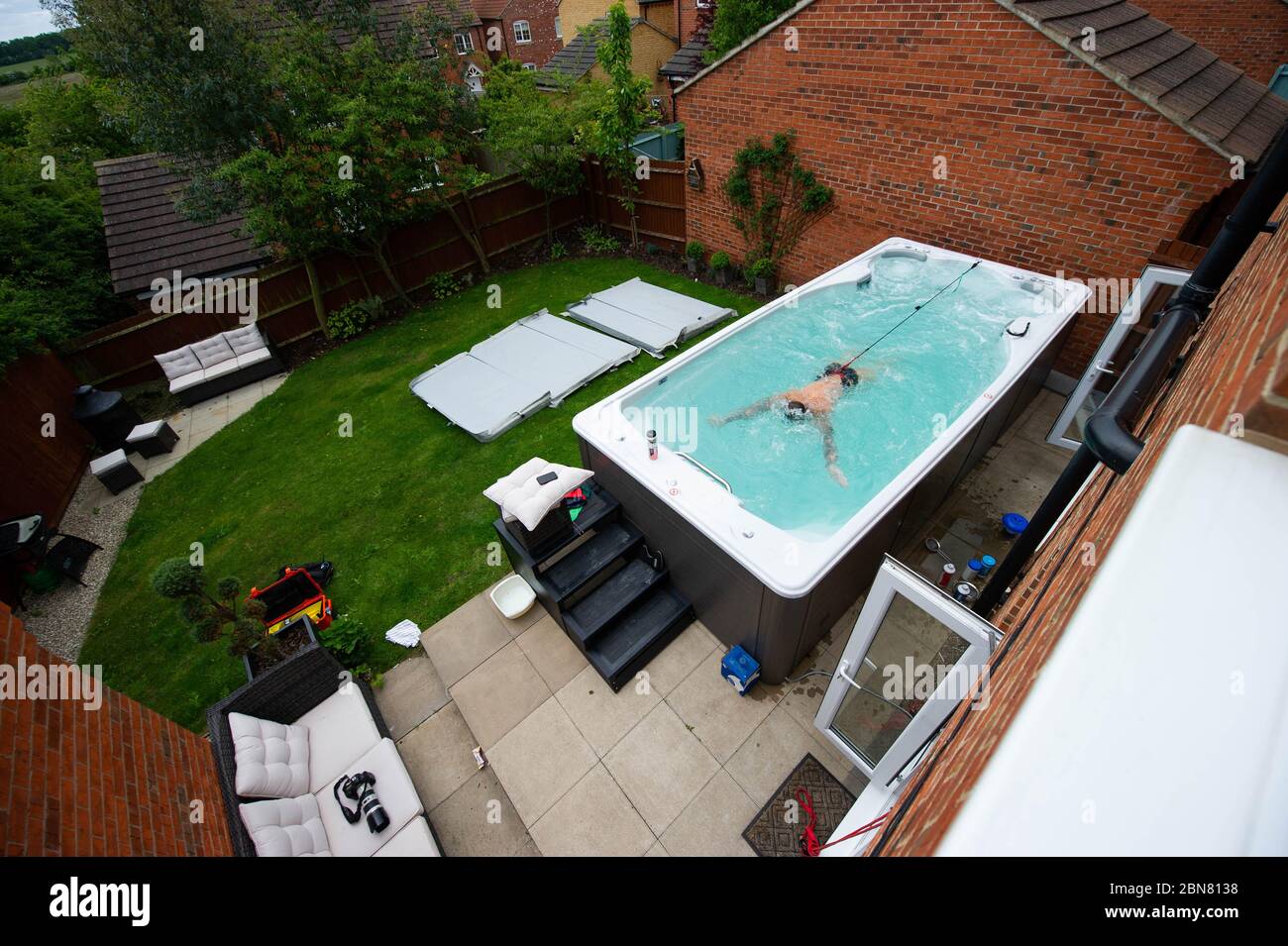 Il nuotatore britannico Adam treni peaty a casa sua a Loughborough in piscina fornito da Jacuzzi in collaborazione con le vasche idromassaggio Bedfordshire per consentire ai nuotatori olimpici del GB di continuare ad allenarsi a casa per Tokyo 2021 durante l'attuale blocco del Regno Unito. Foto Stock