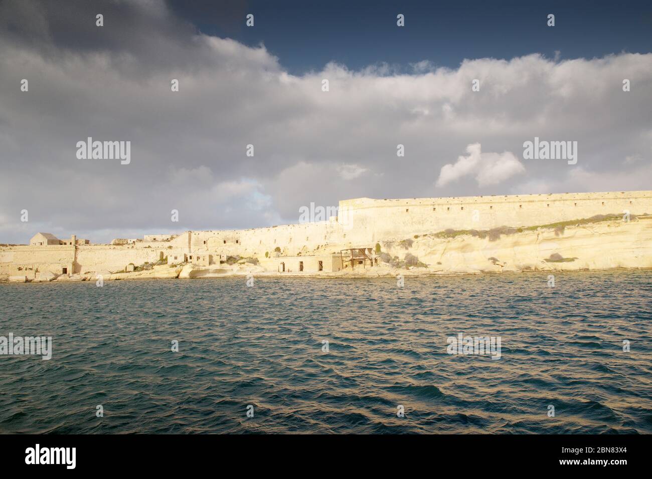 Stagcape del forte più grande di Malta Fort Ricasoli Foto Stock