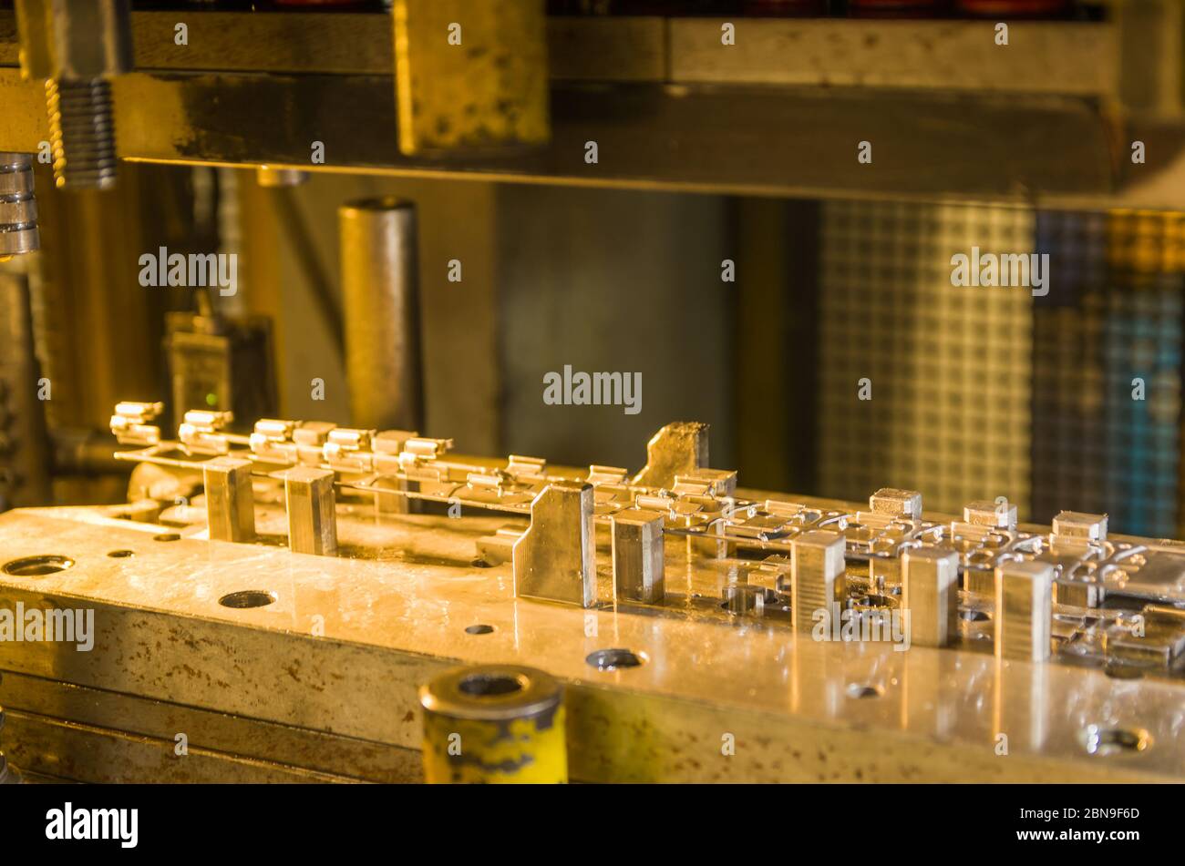 Bell'sfondo di attrezzature metallurgiche per temi industriali e tecnologici. Foto Stock