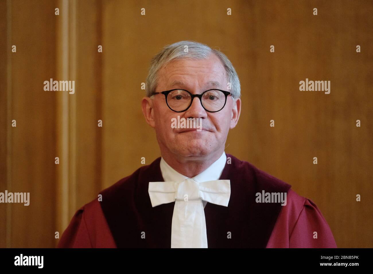 Lipsia, Germania. 14 maggio 2020. Ulf Domgörgen, presidente del Tribunale amministrativo federale, apre una sessione. L'argomento dell'audizione è il tatuaggio previsto sull'avambraccio di un agente di polizia bavarese, che la sede di polizia della Franconia centrale ha proibito. Due tribunali hanno finora confermato questo divieto, ora il Tribunale amministrativo federale lo sta occupando. Credit: dpa/dpa-Zentralbild/dpa/Alamy Live News Foto Stock