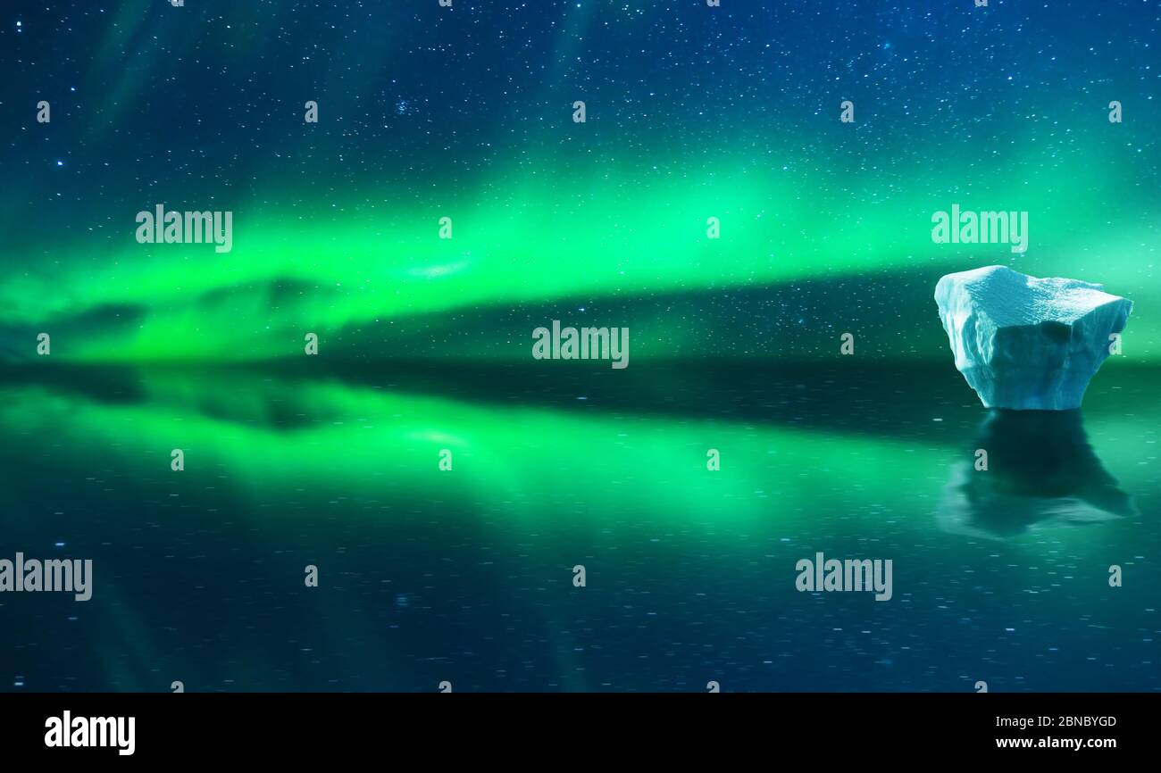 Aurora aurora boreale con riflessione su acqua limpida Foto Stock