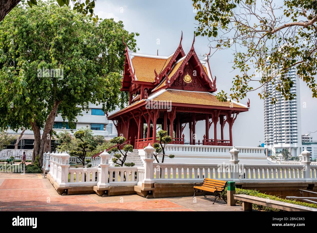 Bangkok / Thailandia - 28 gennaio 2020: Nome di questo luogo ' Santi Chai Prakan Parco pubblico ' questo parco nella vecchia provincia del centro di Bangkok Foto Stock