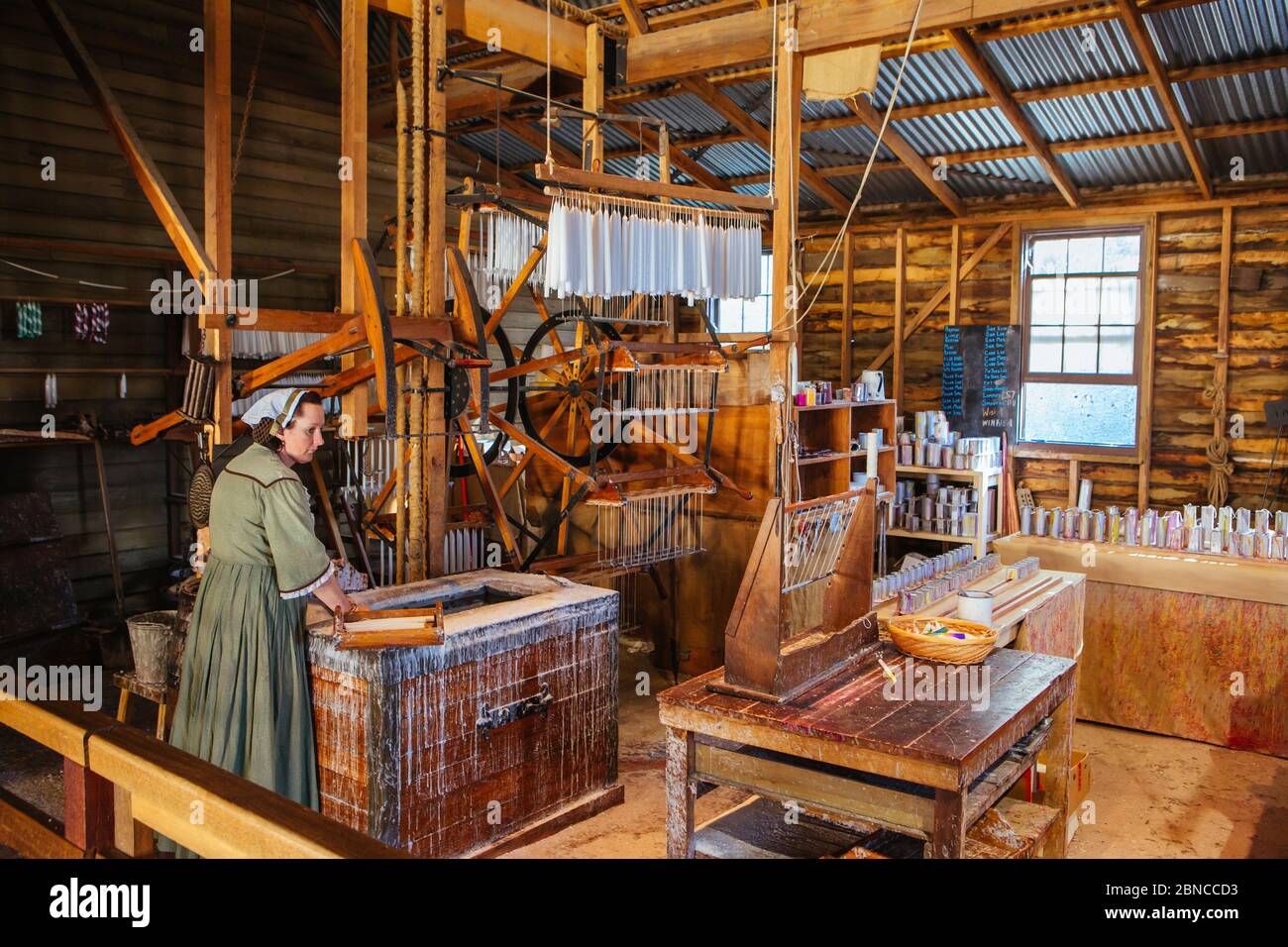 Soldati in una dimostrazione a Sovereign Hill Foto Stock