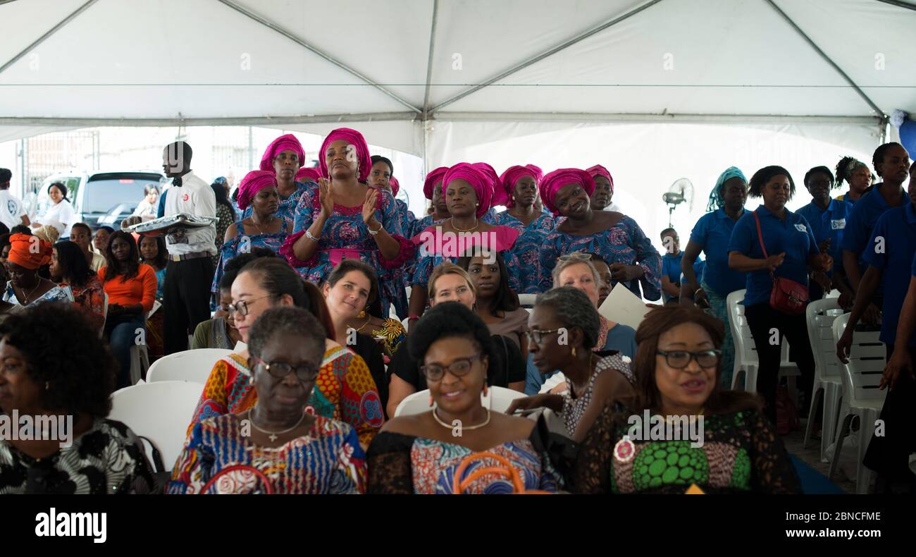 NIGERIA LAGOS DONNE CONGRES SOGGETTO VEDOVA IN AFRICA Foto Stock