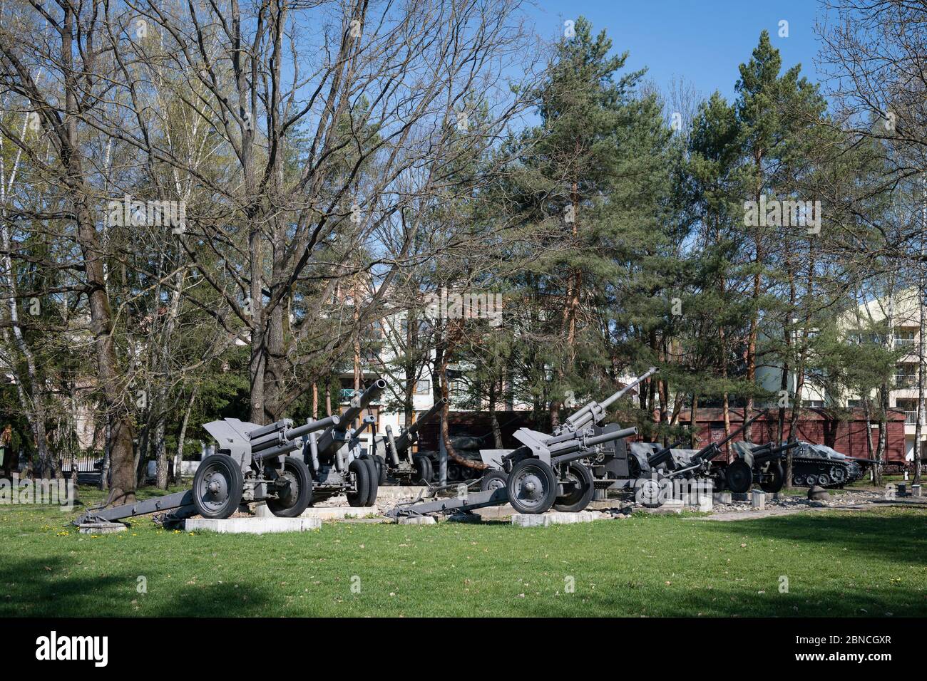 BANSKA BYSTRICA, SLOVACCHIA - Apr 18, 2020: Mostra di artiglieria della seconda guerra mondiale in museo all'aperto presso il Memoriale dell'rivolta nazionale slovacca a B. Foto Stock