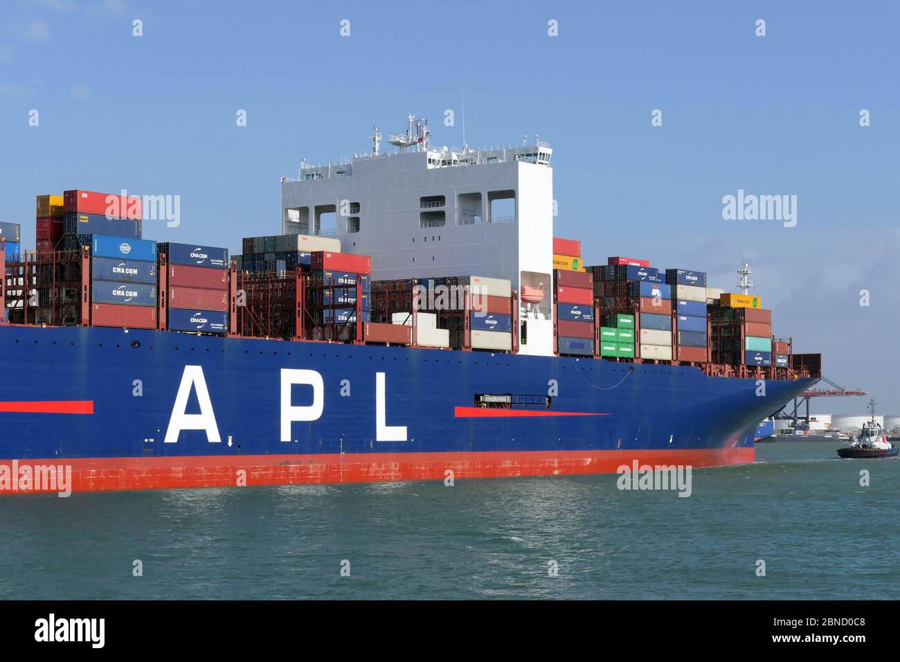 La nave-container APL Lion City lascerà il porto di Rotterdam il 12 marzo 2020. Foto Stock
