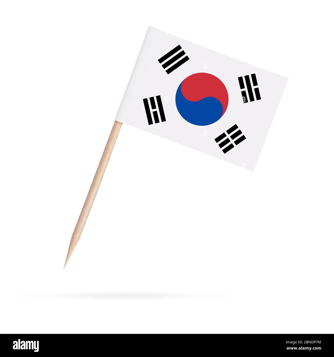Bandiera in miniatura della Corea del Sud. Puntatore isolato con bandiera di stuzzicadenti sudcoreani su sfondo bianco. Con ombra sotto Foto Stock
