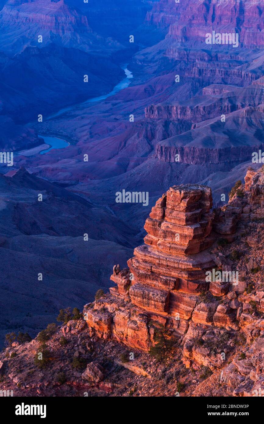 Vista sul Grand Canyon al tramonto, il Parco Nazionale del Grand Canyon, Arizona, Stati Uniti d'America, febbraio 2015. Foto Stock