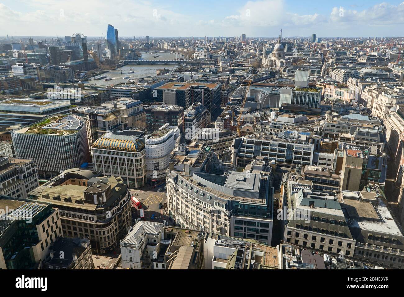 Vista ad alto angolo dello skyline della città di Londra, vista dall'edificio Walkie Talkie. Londra è la capitale del Regno Unito, e la città di Londra è su Foto Stock