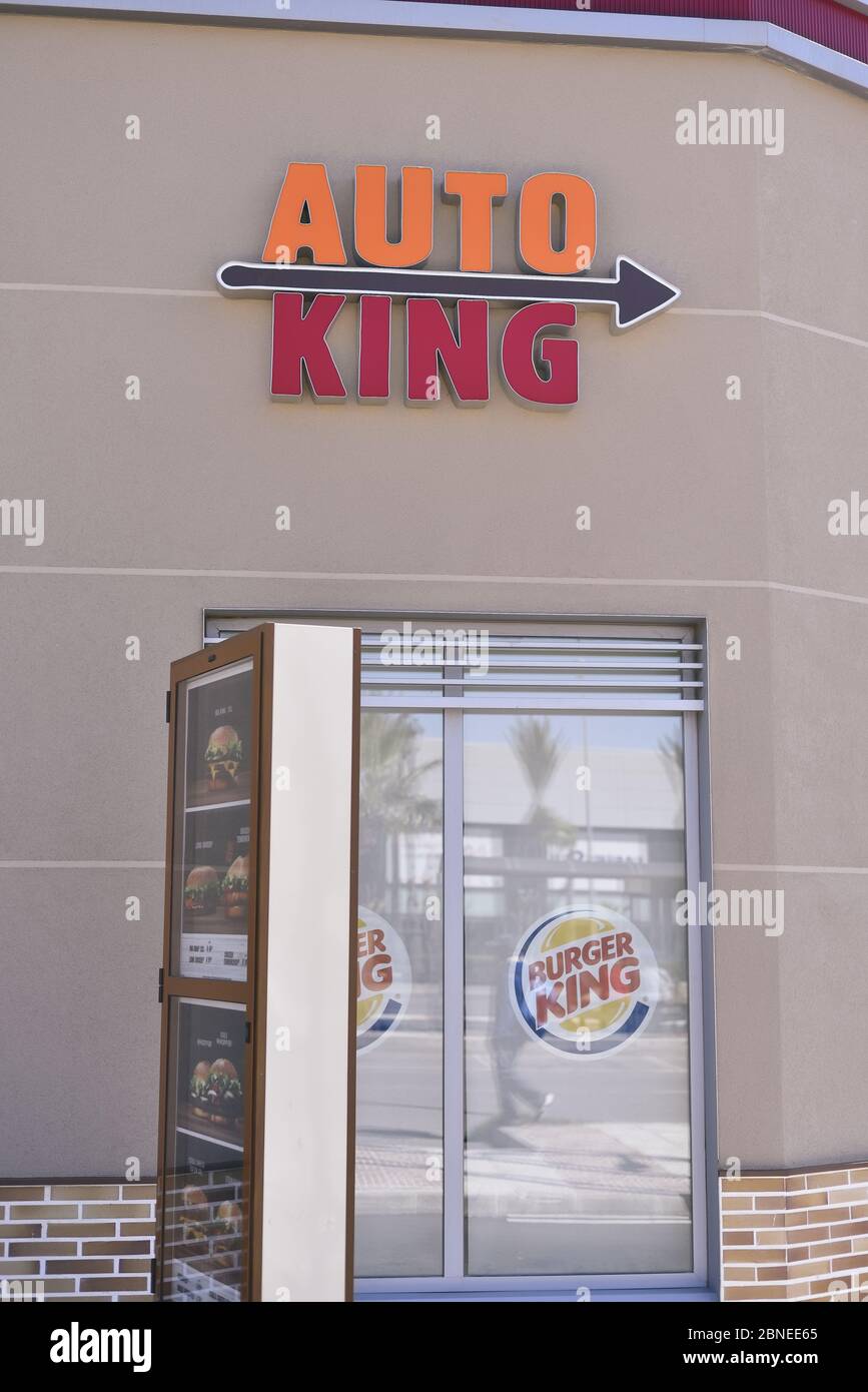 SALINAS, CA/USA - 1 GIUGNO 2014: Esterno del ristorante Burger King. Burger King è una catena di fast food hamburger con sede centrale negli Stati Uniti Foto Stock