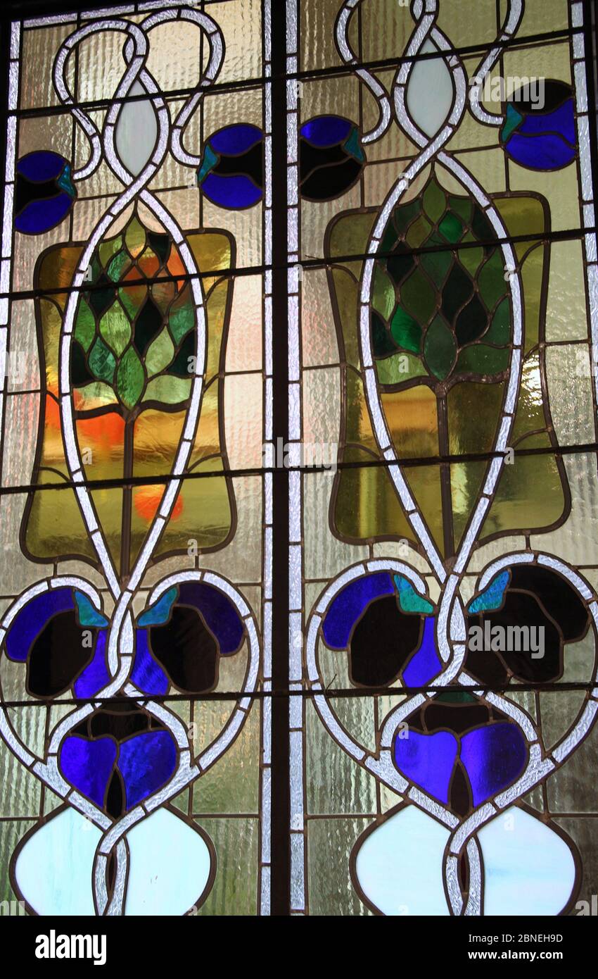 Vetrata in stile Art Nouveau presso la Cheong Fatt Tze Mansion di George Town Foto Stock