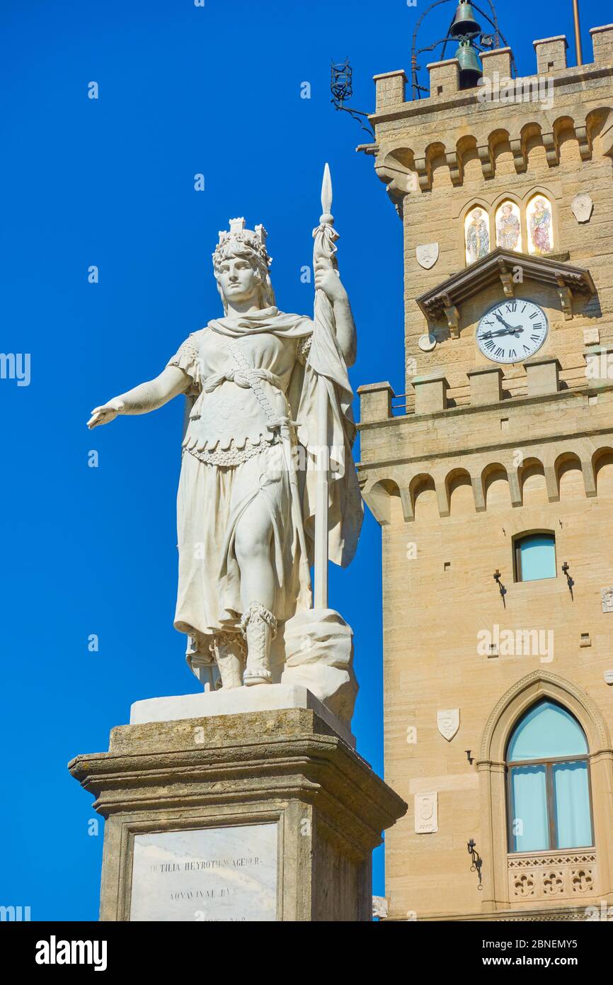 La Statua della libertà vicino al municipio di San Marino Foto Stock