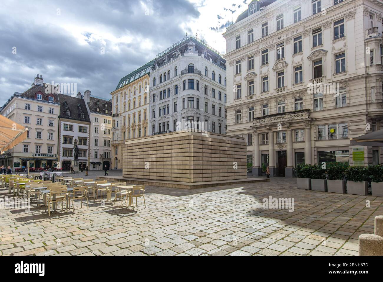 Monumento all'Olocausto situato sulla judenplatz a Vienna, Austria. Foto Stock