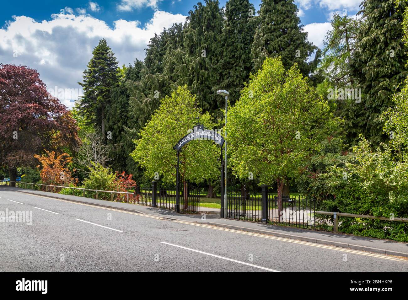 Giardino della memoria & memoriale di guerra su Plymouth Road, Redditch, Worcestershire. Foto Stock