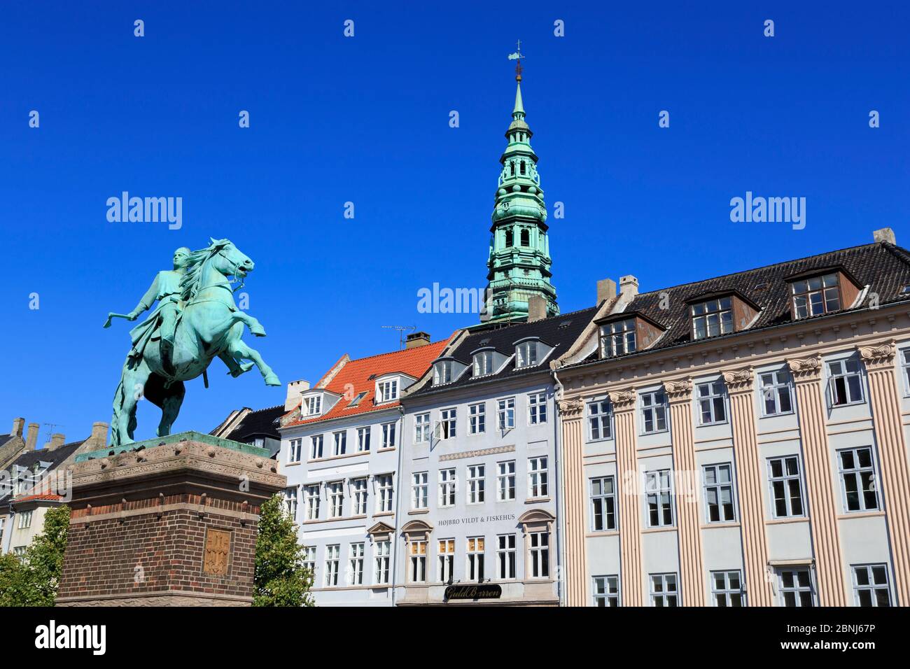 Monumento al Vescovo Absalon, Hojbro Plads, Copenhagen, Zelanda, Danimarca, Scandinavia, Europa Foto Stock