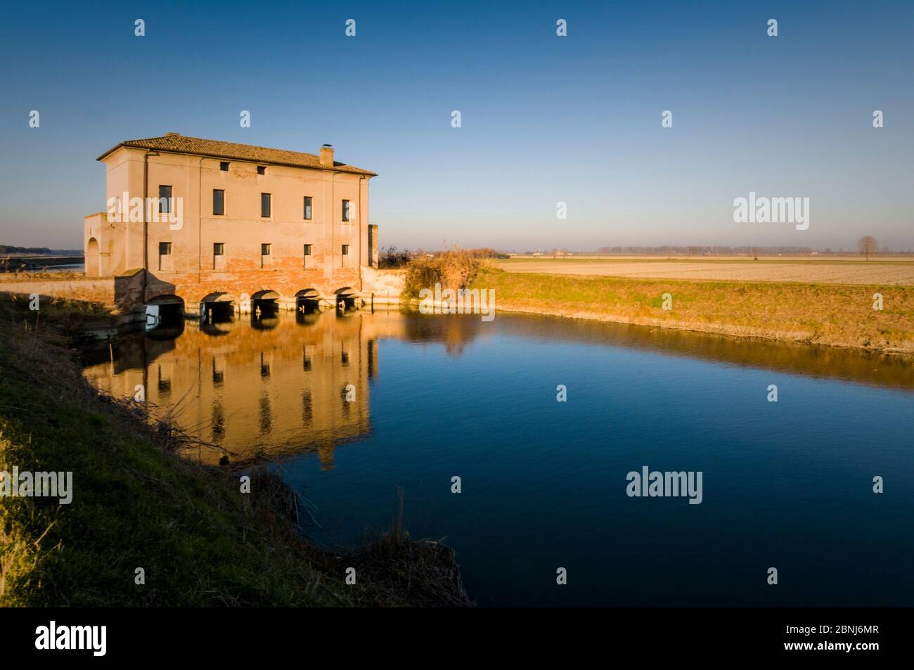 Pompa di scarico. Campotto, Oasi Valle Santa, Argenta, Ferrara, Emilia Romagna, Italia, Europa. Foto Stock