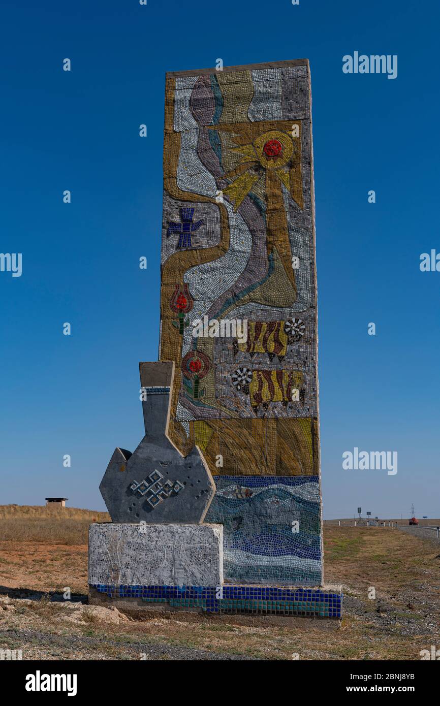 Astrakhan Monument in the Plains, Astrakhan Oblast, Russia, Eurasia Foto Stock