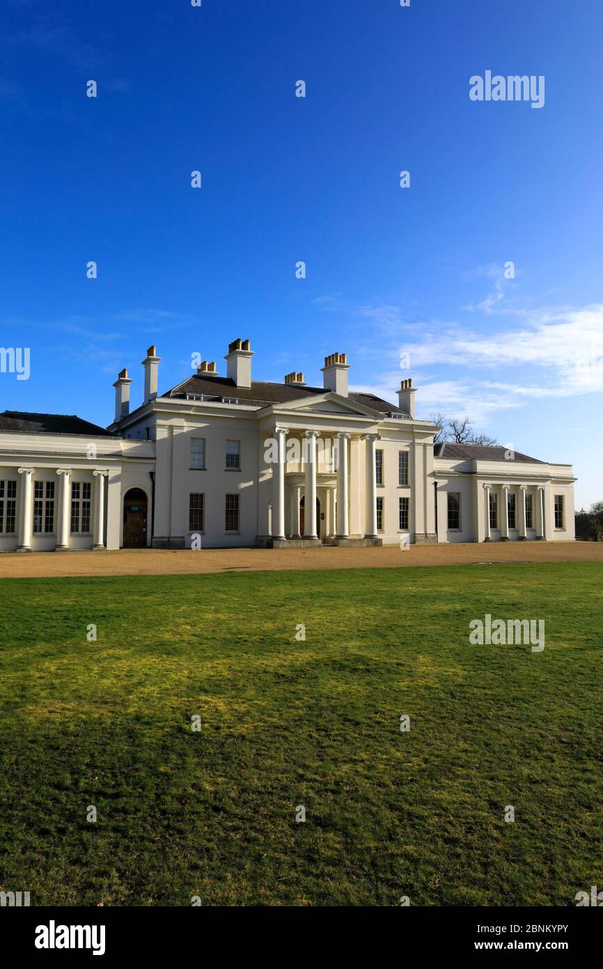 Vista estiva di Hylands House, Hylands Park, London Road, Writtle, Chelmsford City, Essex, Inghilterra Foto Stock