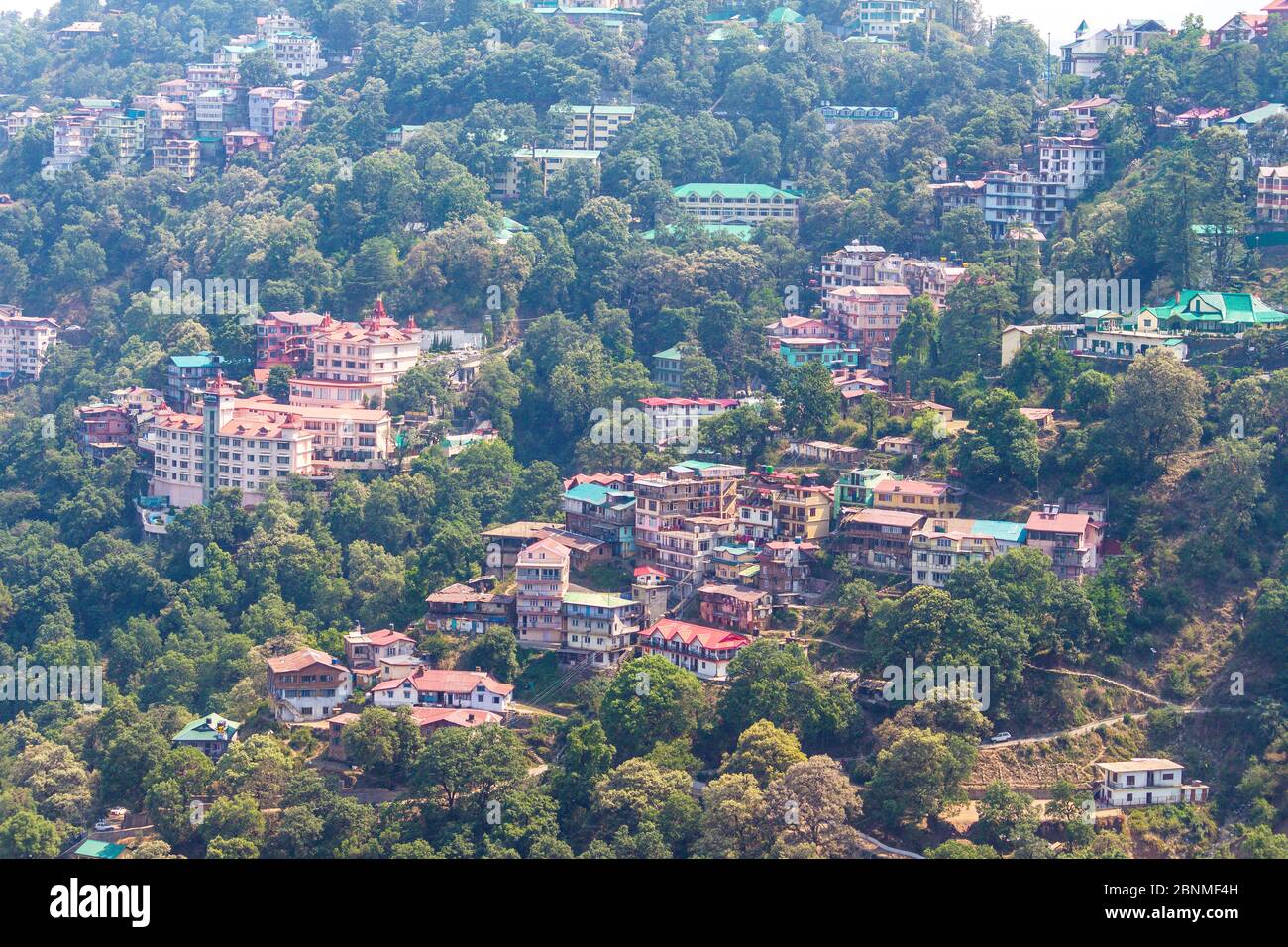 Il bellissimo paesaggio di Shimla in Himachal Pradesh, India. Bellezza naturale di Shimla Himachal Pradesh India. La migliore destinazione per la luna di miele per le coppie. Foto Stock