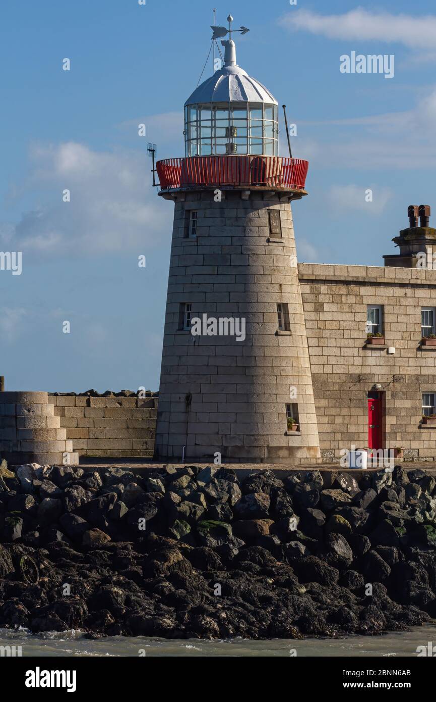 Howth è un villaggio e sobborgo esterno di Dublino, Irlanda. Il distretto nel suo complesso occupa la maggior parte della penisola di Howth Head, che si forma Foto Stock