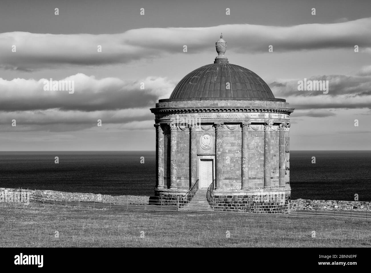 Mussenden Temple, Downhill Demesne, Castlerock, County Antrim, Ulster (Irlanda del Nord Europa Foto Stock