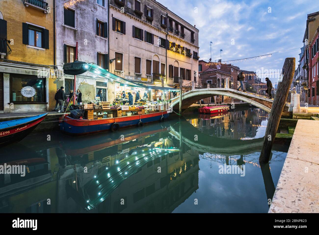 Canale in serata, Venezia, centro storico, Veneto, Italia, Italia settentrionale, Europa Foto Stock