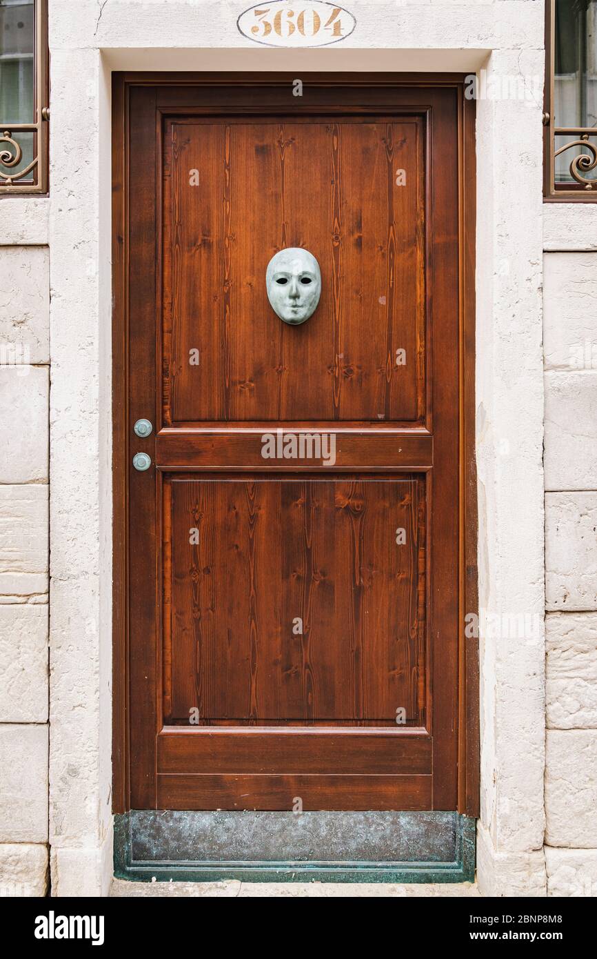 Porta d'ingresso, maschera, Venezia, centro storico, Veneto, Italia, Italia settentrionale, Europa Foto Stock