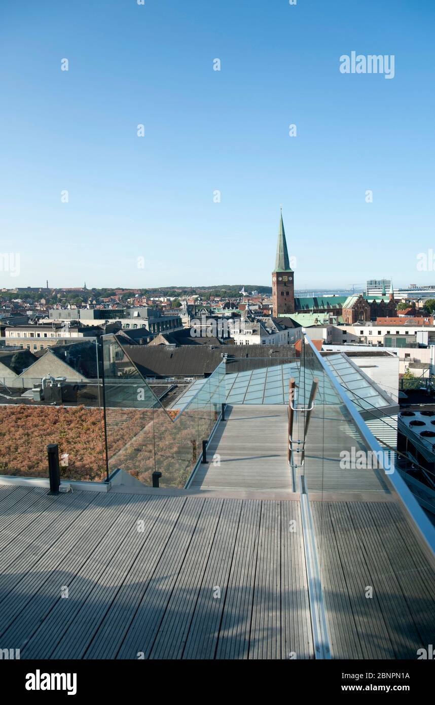 Dänemark, Aarhus, bar sul tetto nei grandi magazzini Foto Stock